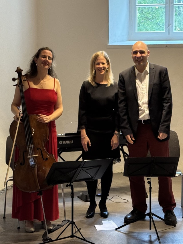 Verdienter Applaus nach einem wunderbaren Melodienreigen, umrahmt von Geschichte und Geschichten